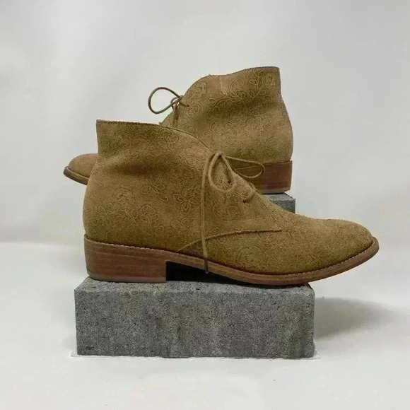 Huma Blanco Suede tie up Bootie - Picture 7 of 7